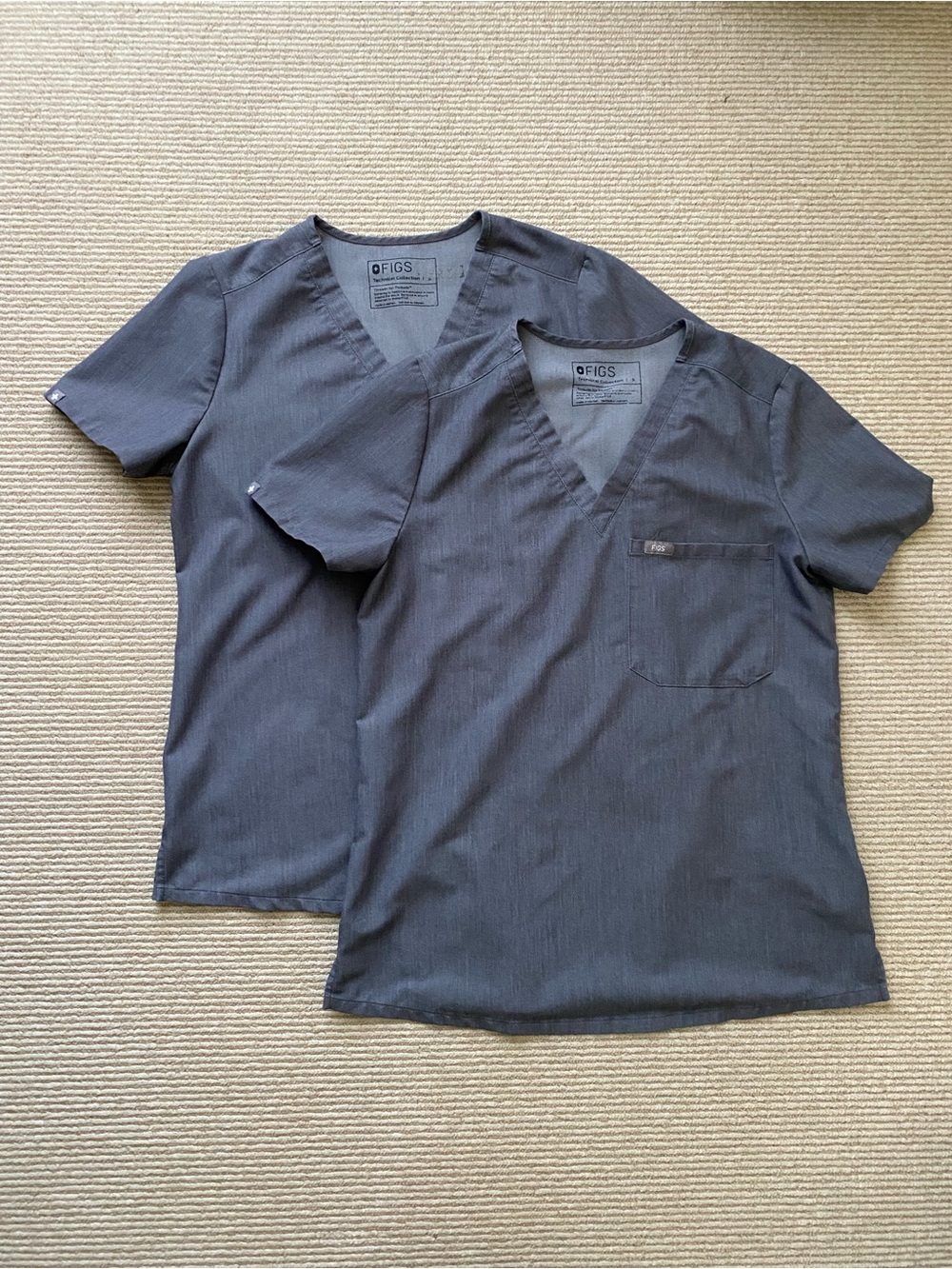 Figs Women’s Catarina Scrub Tops Graphite Gray V-Neck Bundle Size Small